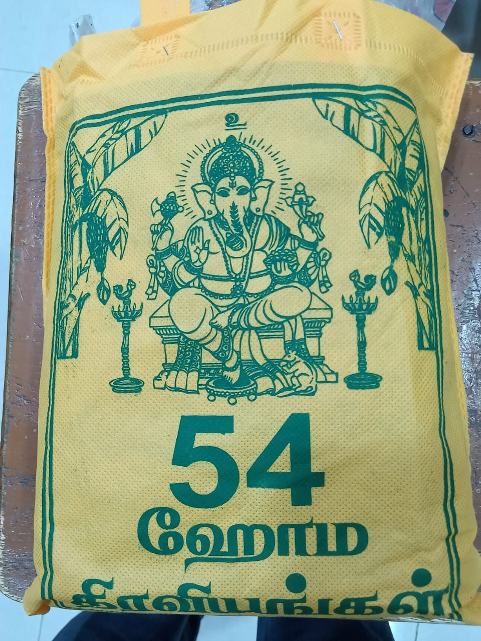 54 ITEMS BAG